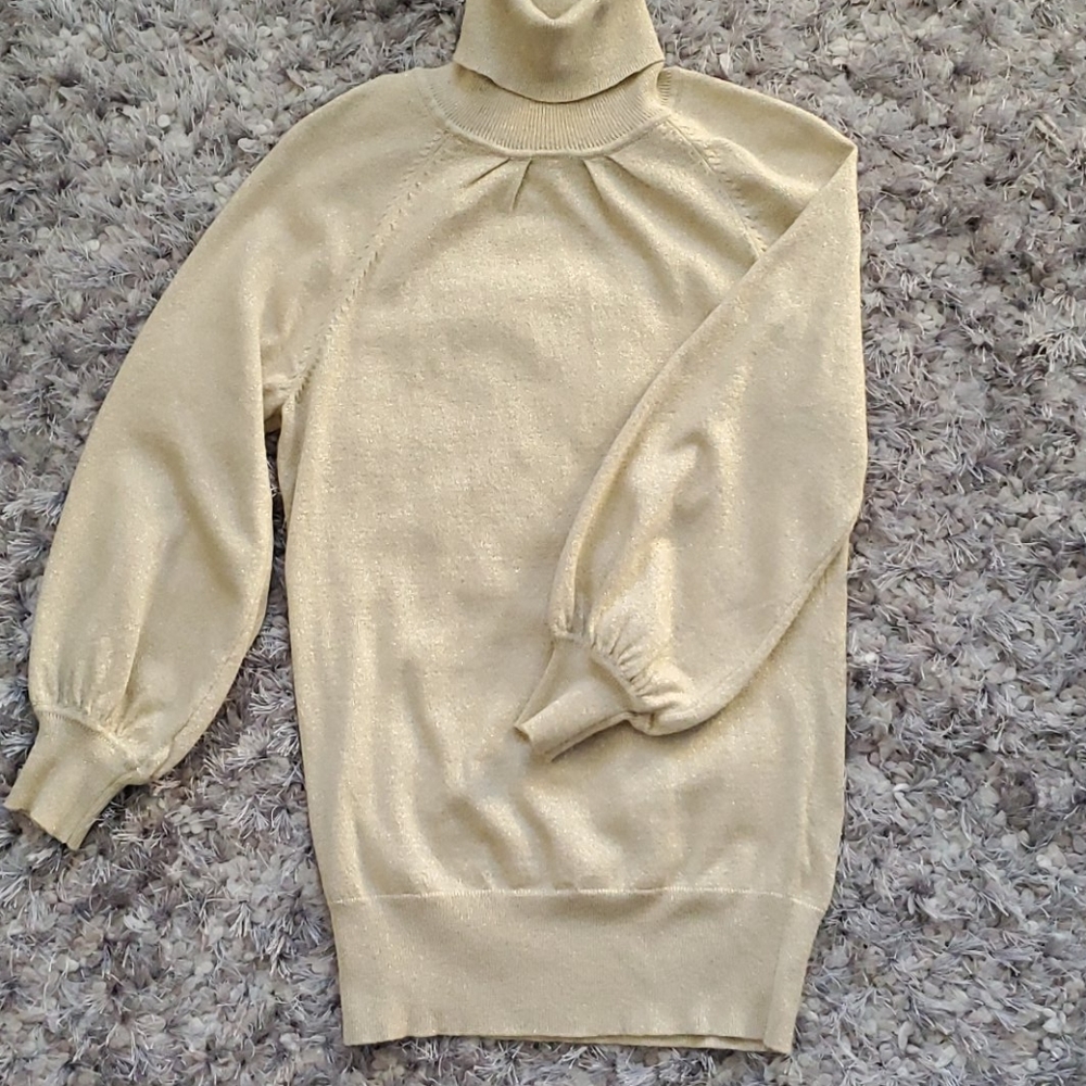 Turtle neck sweater 3/4 sleeve size s